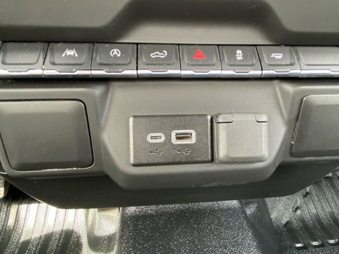 Used 2025 Chevrolet Silverado 1500 W/T image 24