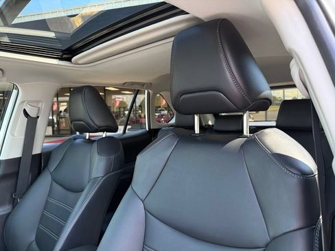Used 2025 Toyota RAV4 XLE Premium FWD image 19