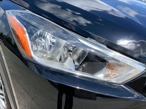 Used 2019 Nissan Kicks S w/ Exterior Electronics Package image 27