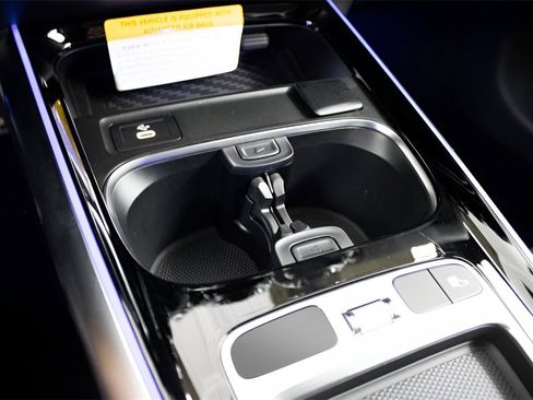 Used 2025 Mercedes-Benz GLA 250 image 25