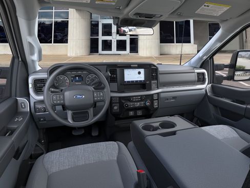 New 2026 Ford F350 XLT w/ 360-Degree Camera Package RWD image 31