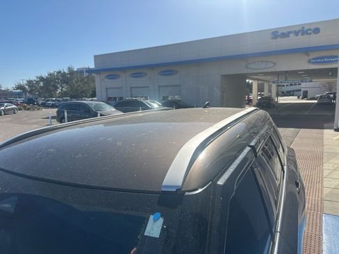 Used 2024 Mitsubishi Outlander SEL Black Edition image 12