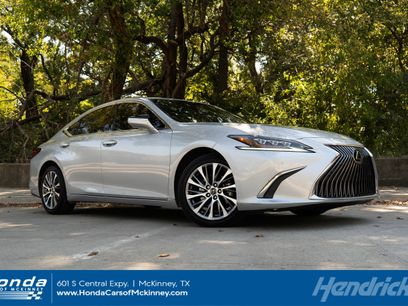 Used 2019 Lexus ES 350 w/ Luxury Package