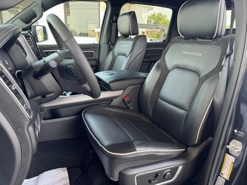 Used 2025 RAM 1500 Laramie w/ Sport Appearance Package AWD/4WD image 22