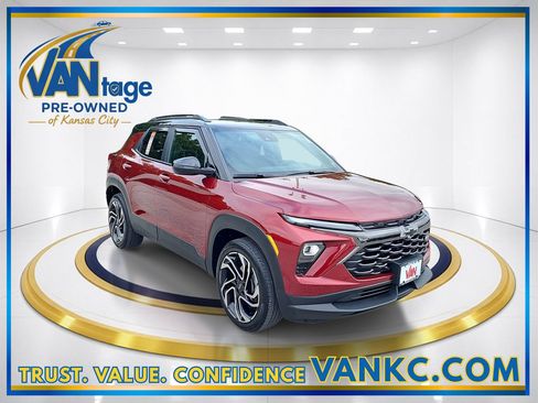 Certified 2025 Chevrolet TrailBlazer RS w/ Convenience Package AWD/4WD image 3