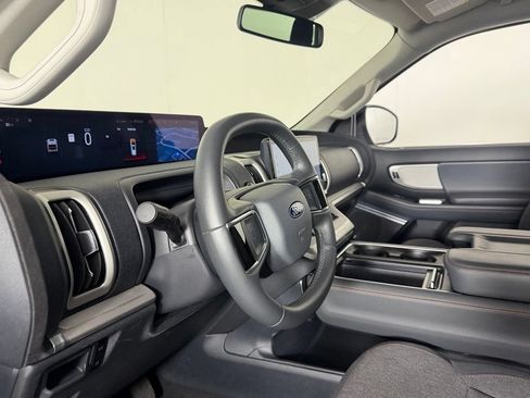 Used 2025 Ford Expedition Active RWD image 20