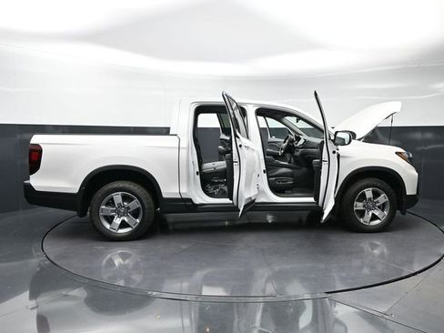 Certified 2025 Honda Ridgeline RTL image 58