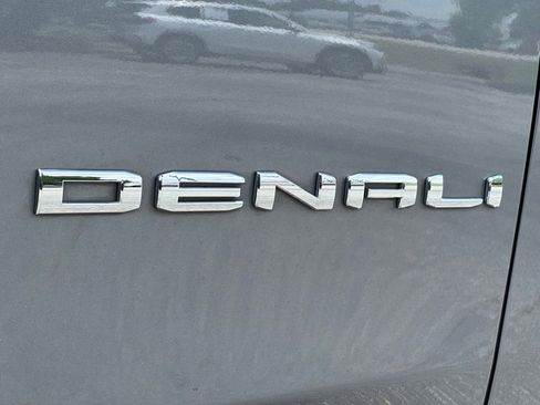 Used 2021 GMC Yukon Denali w/ Denali Ultimate Package RWD image 13
