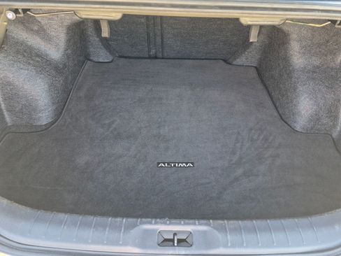 Used 2025 Nissan Altima 2.5 SV FWD image 30