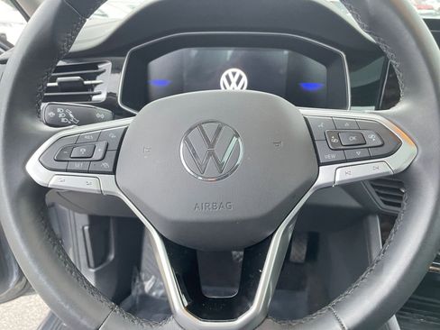 Used 2025 Volkswagen Jetta SE image 27