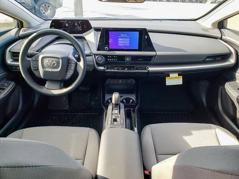 New 2026 Toyota Prius LE image 17