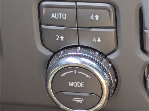 Used 2024 GMC Sierra 1500 Denali w/ Denali Reserve Package AWD/4WD image 31