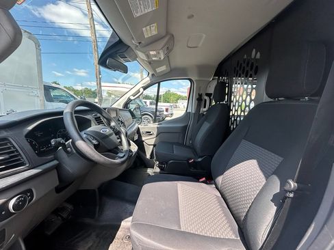Used 2025 Ford Transit 250 Low Roof w/ Exterior Upgrade Package RWD image 17
