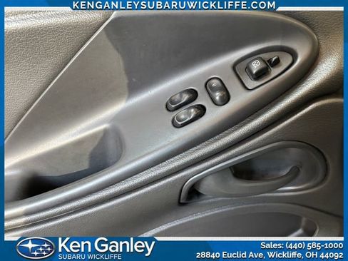 Used 2004 Ford Mustang Mach 1 RWD image 11