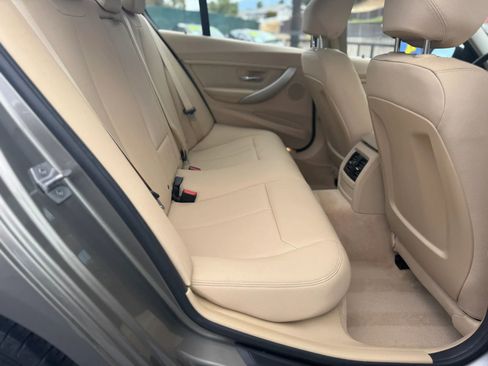 Used 2016 BMW 320i Sedan RWD image 19