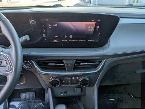 Used 2025 Buick Encore GX Preferred image 17