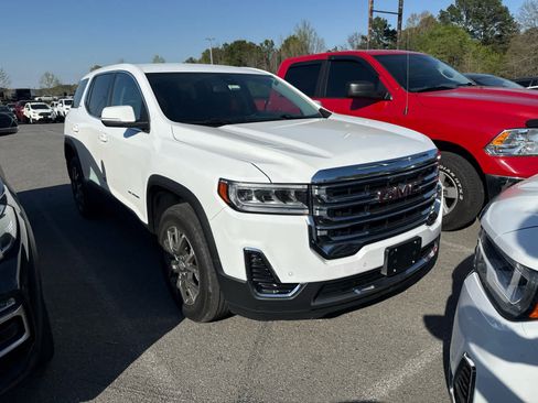 Used 2022 GMC Acadia SLE image 2