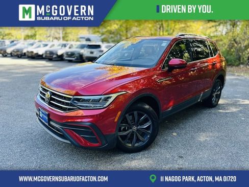Used 2022 Volkswagen Tiguan SE w/ Panoramic Sunroof Package image 1