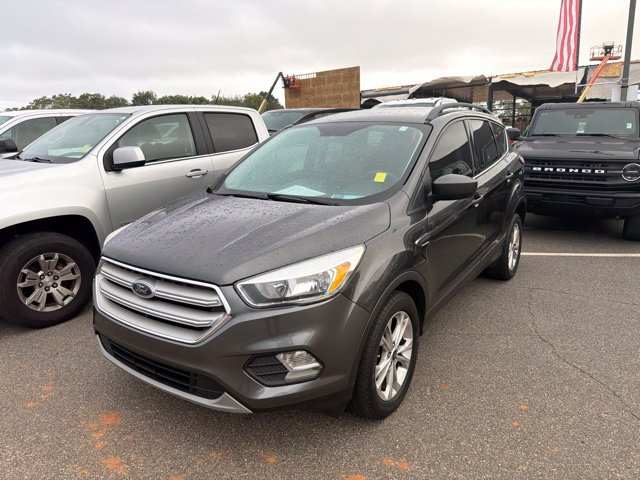 Used 2018 Ford Escape SE w/ SE Sync 3 Package FWD image 1