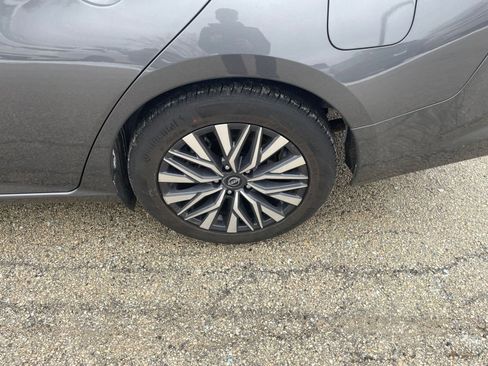 Used 2025 Nissan Altima 2.5 SV image 30