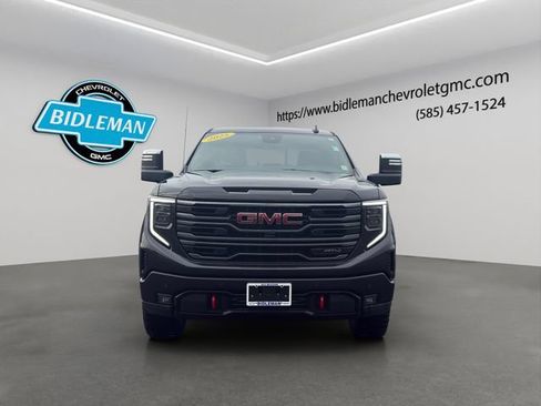 Used 2025 GMC Sierra 1500 AT4 w/ Technology Package AWD/4WD image 2