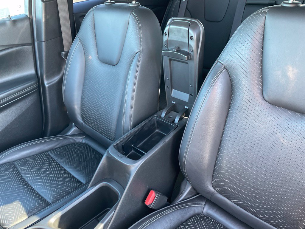Used 2021 Buick Encore GX Essence AWD/4WD image 40