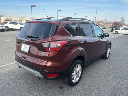 Used 2018 Ford Escape SE w/ Ford Safe & Smart Package image 6