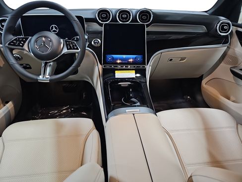 New 2026 Mercedes-Benz GLC 300 GLC 300 image 9