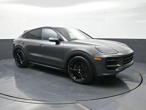 New 2026 Porsche Cayenne GTS image 24