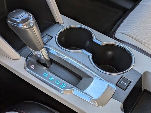 Used 2017 Chevrolet Equinox Premier image 25