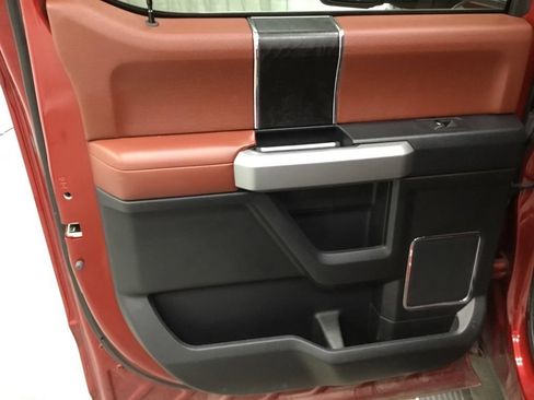 Used 2018 Ford F150 Platinum w/ Equipment Group 701A Luxury AWD/4WD image 29