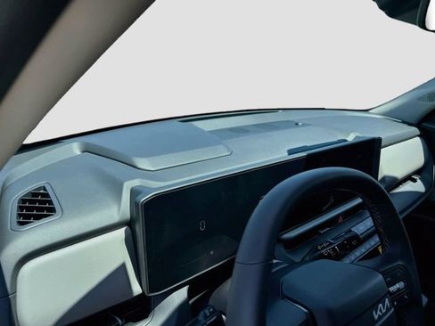 New 2027 Kia Seltos S FWD image 9
