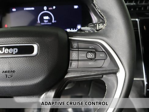 Used 2023 Jeep Grand Cherokee L Laredo AWD/4WD image 3