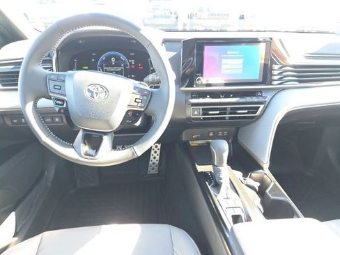 New 2026 Toyota Camry SE image 9
