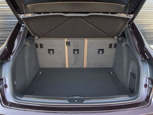 New 2026 Porsche Macan image 24