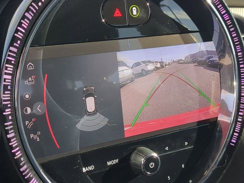 Used 2024 MINI Cooper 4-Door Hardtop image 23