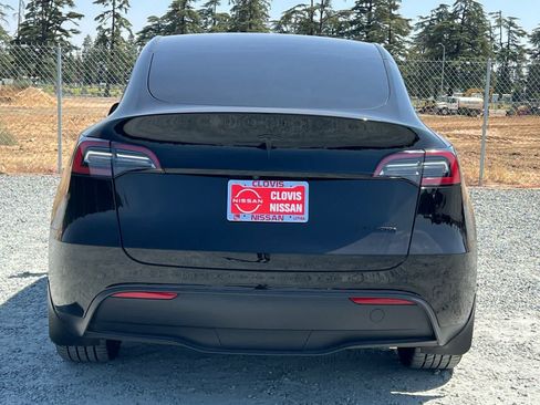 Used 2023 Tesla Model Y Long Range AWD/4WD image 8