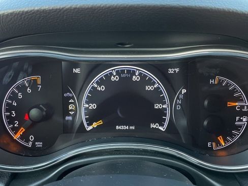 Used 2021 Jeep Grand Cherokee Trailhawk w/ Trailhawk Luxury Group image 9