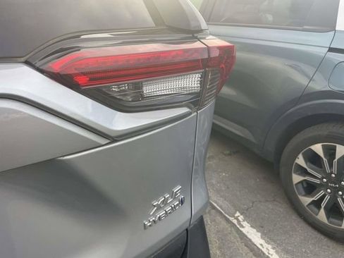 Used 2024 Toyota RAV4 XLE w/ Convenience Package image 10