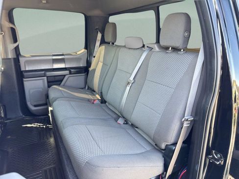 Used 2017 Ford F150 Platinum w/ Equipment Group 701A Luxury image 12