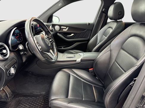 Used 2020 Mercedes-Benz GLC 300 4MATIC image 17
