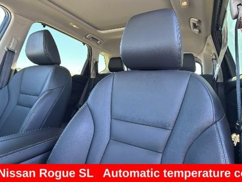 Certified 2025 Nissan Rogue SL w/ SL Premium Package AWD/4WD image 11