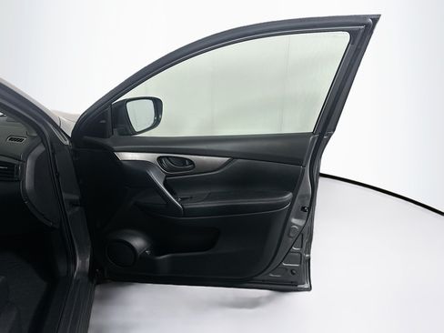 Used 2020 Nissan Rogue Sport S FWD image 32