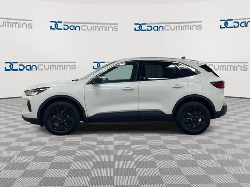 Used 2023 Ford Escape Active AWD/4WD image 5