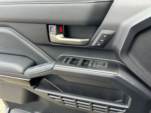 New 2026 Toyota 4Runner Limited image 13