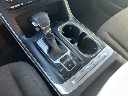 Certified 2023 Kia Carnival LX image 15