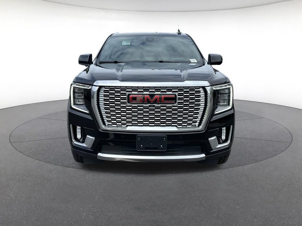 Used 2021 GMC Yukon Denali w/ Denali Premium Package AWD/4WD image 9