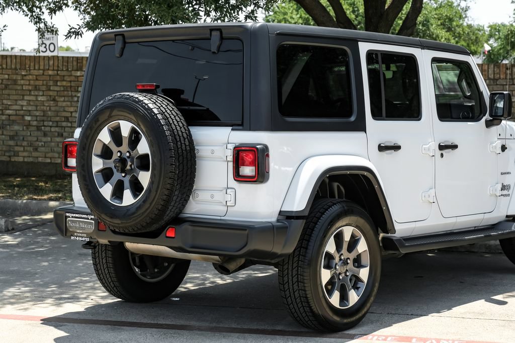 Used 2022 Jeep Wrangler Unlimited Sahara w/ Cold Weather Group AWD/4WD image 17
