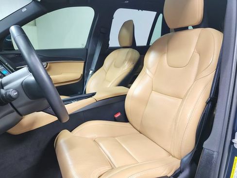 Used 2024 Volvo XC90 B6 Ultimate w/ Protection Package Premier AWD/4WD image 10