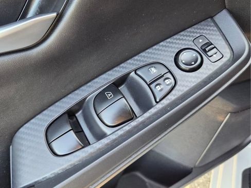 Used 2022 Nissan Sentra SV FWD image 33